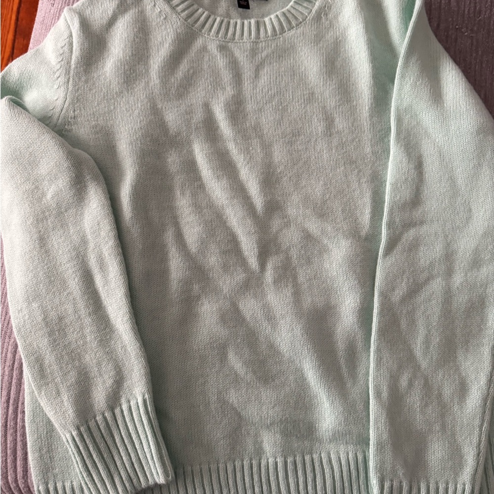 Banana Republic Light Green Crew Neck Sweater
